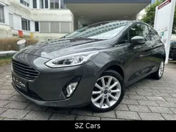Grau Gebraucht 2017 Ford Fiesta Titanium Kleinwagen | 9.400 € (Fairer Preis)