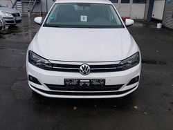 Weiß Gebraucht 2018 VW Polo Kleinwagen | 7.999 € (Guter Preis)