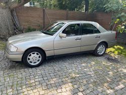 Grau Gebraucht 1994 Mercedes C220 Elegance Limousine | 4.800 €