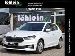 Weiß Gebraucht 2023 Skoda Fabia Kleinwagen | 15.000 € (Fairer Preis)