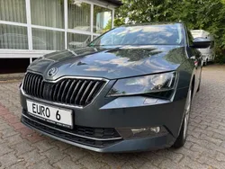Grau Gebraucht 2016 Skoda Superb Style Kombi | 13.999 € (Fairer Preis)