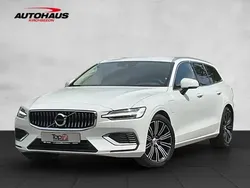Crystal white pearl Gebraucht 2024 Volvo V60 Plus Kombi | 50.100 €
