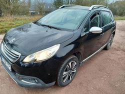Schwarz Gebraucht 2014 Peugeot 2008 Allure SUV | 5.900 € (Guter Preis)