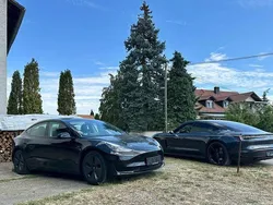 Schwarz Gebraucht 2022 Tesla Model 3 Standard Range Plus Limousine | 25.800 € (Guter Preis)