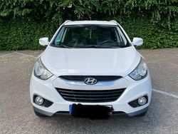 Weiß Gebraucht 2013 Hyundai ix35 Edition SUV | 10.300 € (Etwas zu teuer)
