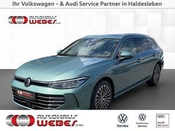 Grün Gebraucht 2024 VW Passat Elegance Kombi | 42.899 € (Etwas zu teuer)