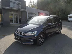 Blau Gebraucht 2019 VW Touran Highline Van / Kleinbus | 17.650 € (Superpreis)