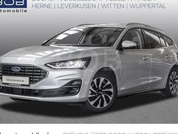 Grau Gebraucht 2024 Ford Focus Titanium Kombi | 20.222 € (Superpreis)