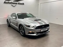 Grau Gebraucht 2015 Ford Mustang Coupé | 27.900 € (Fairer Preis)