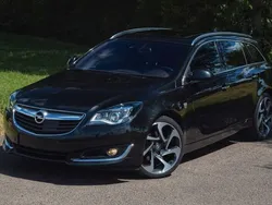 Schwarz Gebraucht 2015 Opel Insignia Kombi | 12.799 € (Etwas zu teuer)