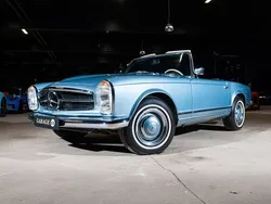 Blau Gebraucht 1966 Mercedes 230 Cabrio | 99.990 €