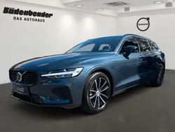 Blau Gebraucht 2025 Volvo V60 Plus Kombi | 60.488 €