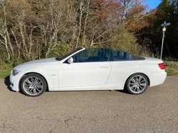 Weiß Gebraucht 2012 BMW 320 Cabriolet M Sport Cabrio | 14.790 € (Etwas zu teuer)