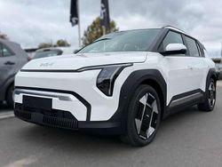 Schneeweiß Gebraucht 2025 Kia EV3 SUV | 36.377 € (Guter Preis)
