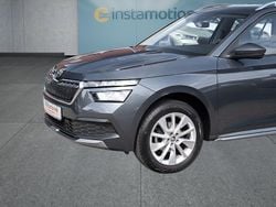 Grau Gebraucht 2020 Skoda Kamiq SUV | 13.349 € (Fairer Preis)