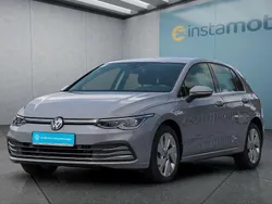Grau Gebraucht 2022 VW Golf VIII Kleinwagen | 21.949 € (Guter Preis)