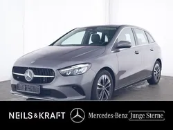 Andere Gebraucht 2024 Mercedes B200 Progressive Van / Kleinbus | 33.880 € (Teuer)