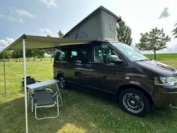 Braun Gebraucht 2012 VW T5 Beach Van | 30.400 € (Teuer)