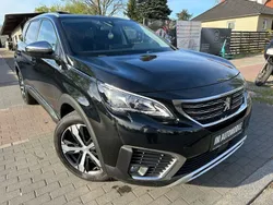 Schwarz Gebraucht 2019 Peugeot 5008 Crossway Van / Kleinbus | 15.990 € (Fairer Preis)