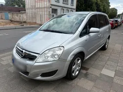 Silber Gebraucht 2009 Opel Zafira Van / Kleinbus | 800 € (Superpreis)