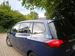 Blau Gebraucht 2015 Opel Zafira Van / Kleinbus | 9.000 €
