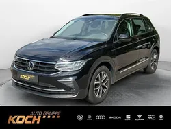 Deep black perleffekt Gebraucht 2022 VW Tiguan Life SUV | 29.730 € (Fairer Preis)