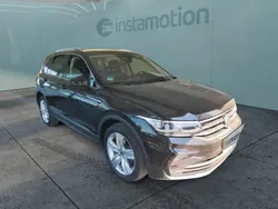 Schwarz Gebraucht 2021 VW Tiguan Elegance SUV | 33.850 € (Fairer Preis)