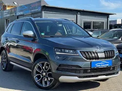 Grau Gebraucht 2018 Skoda Karoq Scout 4x4 SUV | 19.990 € (Teuer)
