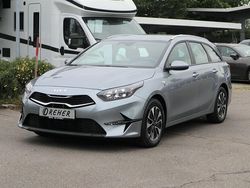 Lunar silver Gebraucht 2024 Kia Ceed Kombi | 21.980 € (Guter Preis)