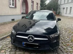 Schwarz Gebraucht 2019 Mercedes A200 Limousine | 19.500 € (Guter Preis)