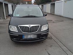 Schwarz Gebraucht 2008 Lancia Phedra Van / Kleinbus | 2.650 €