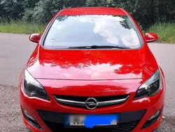 Rot Gebraucht 2015 Opel Astra Limousine | 5.100 € (Guter Preis)