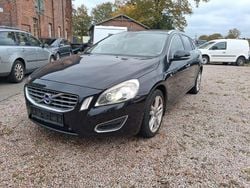 Schwarz Gebraucht 2012 Volvo V60 Summum Kombi | 6.500 € (Superpreis)