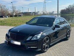 Schwarz Gebraucht 2009 Mercedes E350 AMG Limousine | 19.650 €