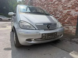 Silber Gebraucht 2002 Mercedes A160 Elegance Van / Kleinbus | 800 € (Superpreis)