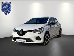 Weiß Gebraucht 2023 Renault Clio V Evolution Limousine | 18.990 € (Etwas zu teuer)
