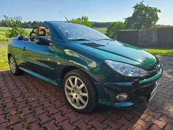 Grün Gebraucht 2003 Peugeot 206 CC Cabrio | 1.950 €