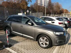 Grau Gebraucht 2017 Audi Q7 Design SUV | 37.500 € (Etwas zu teuer)