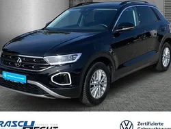 Deep black perleffekt Gebraucht 2024 VW T-Roc Life SUV | 24.980 € (Fairer Preis)