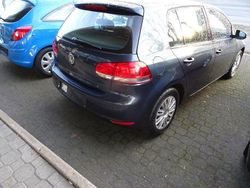 Blau Gebraucht 2009 VW Golf Trendline Limousine | 4.990 € (Teuer)