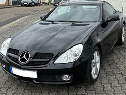 Schwarz Gebraucht 2009 Mercedes SLK200 Cabrio | 12.900 € (Etwas zu teuer)