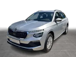 Brillantsilber metallic Neu 2024 Skoda Kamiq Essence SUV | 27.950 € (Etwas zu teuer)