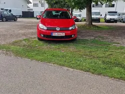 Rot Gebraucht 2011 VW Golf VI Comfortline Kombi | 6.249 € (Fairer Preis)
