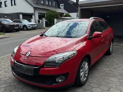 Rot Gebraucht 2013 Renault Mégane GrandTour Kombi | 5.200 €