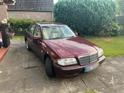 Rot Gebraucht 1997 Mercedes C180 Limousine | 2.950 € (Fairer Preis)