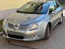 Silber Gebraucht 2010 Toyota Avensis Edition Kombi | 6.999 € (Fairer Preis)