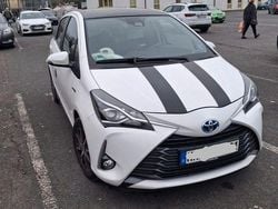 Weiß Gebraucht 2019 Toyota Yaris Hybrid Style Limousine | 15.500 € (Fairer Preis)