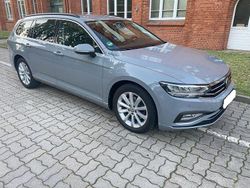 Grau Gebraucht 2022 VW Passat Business Kombi | 17.990 € (Fairer Preis)