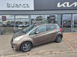 Braun Gebraucht 2017 Kia Venga DREAM-TEAM Edition Kleinwagen | 14.970 € (Etwas zu teuer)