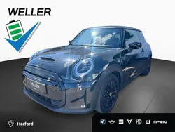 Schwarz Gebraucht 2023 Mini Cooper Kleinwagen | 20.990 € (Etwas zu teuer)